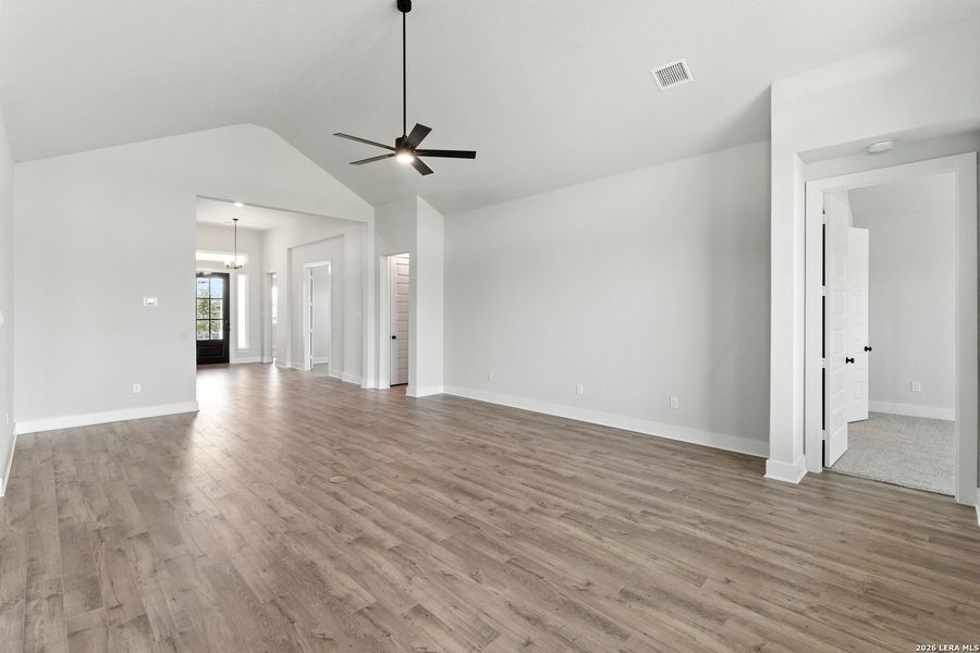 Spacious, unfurnished interior of a new home in Alsatian Oaks, Castroville (Image 28).