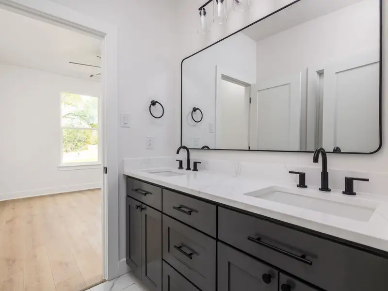 Jack and Jill bath with double sink Jack and Jill bath with double sink