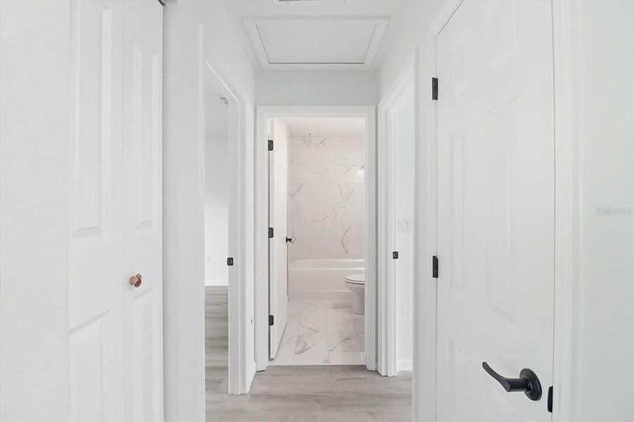 Spacious, unfurnished interior of a new home in , Dunnellon (Image 19).