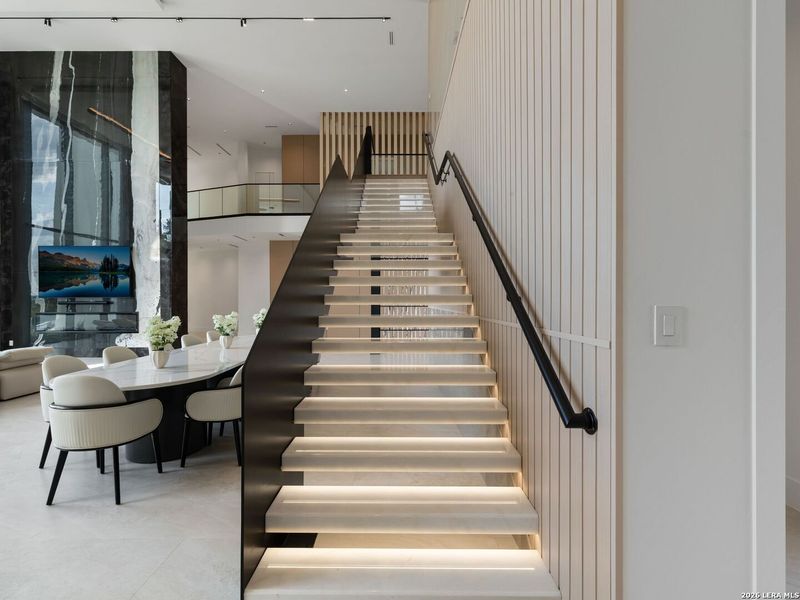 Image 75 of a home in .