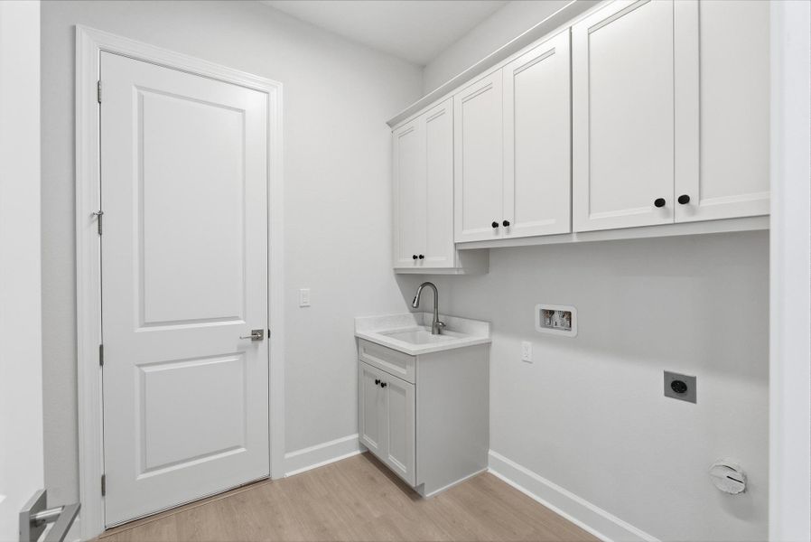 Representative furnished interior of a home built from the Bayview by SeaGate Homes in Beachview Cove, Ormond Beach (Image 43).