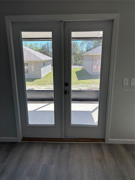 Spacious, unfurnished interior of a new home in , Citrus Springs (Image 41).