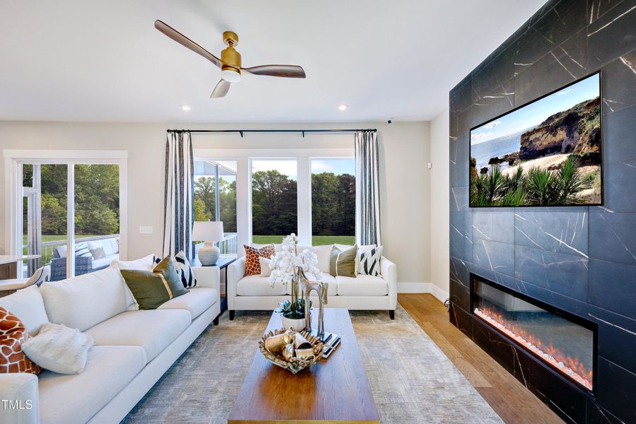 PJD5-0048-00_Horizon_Family Room-5