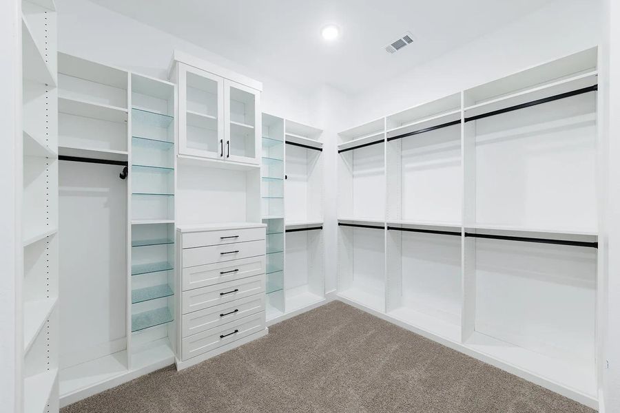 Lynmar IV G Primary Closet