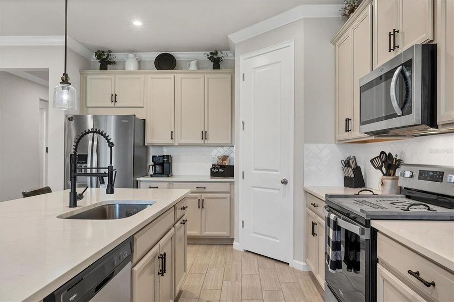 Furnished interior view inside a new home in , Venice (Image 25).