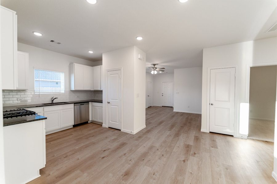 Image 21 of a home in Caney Mills.