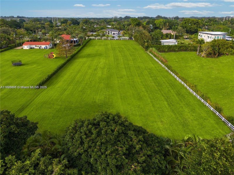 Image 12 of a home in .