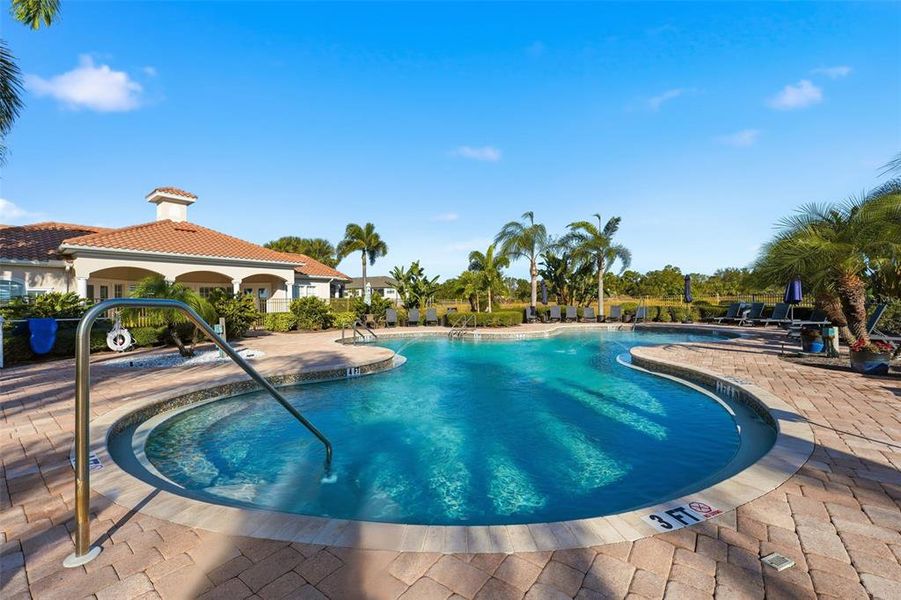 Community amenities in , Port Charlotte (Image 36).