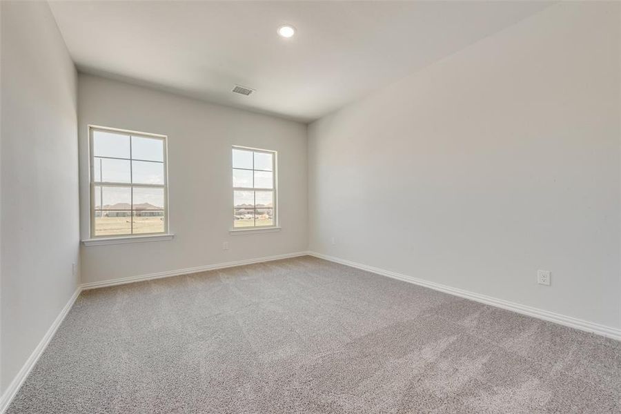 Spacious, unfurnished interior of a new home in Spiritas Ranch, Little Elm (Image 21).