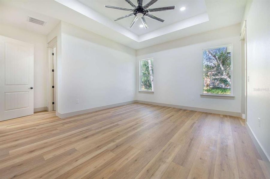 Spacious, unfurnished interior of a new home in , Haines City (Image 26).