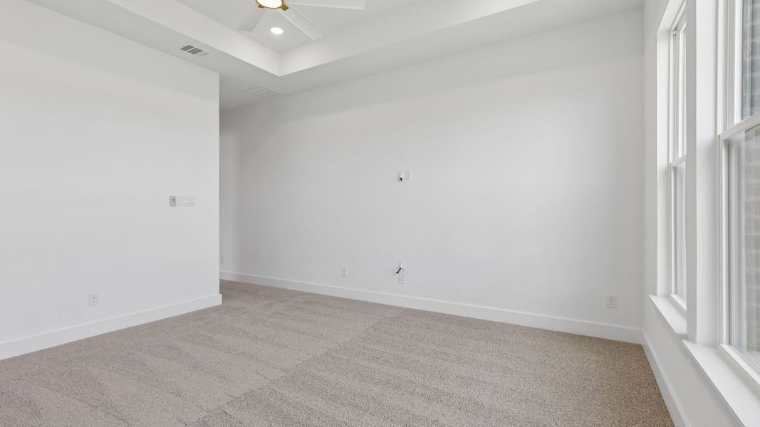 Representative unfurnished interior of a home built from the Custom II by Southgate Homes in Prosper Ridge, Prosper (Image 17).