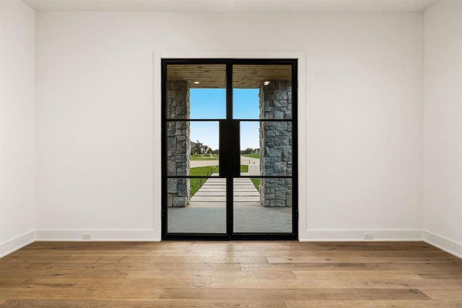Spacious, unfurnished interior of a new home in , Weston (Image 19).