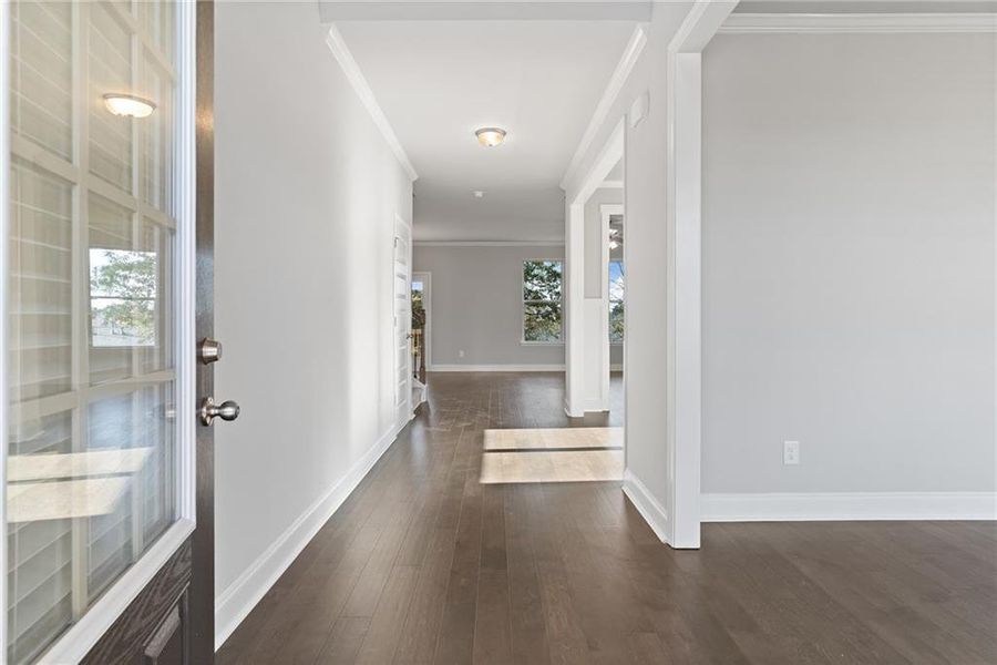 Spacious, unfurnished interior of a new home in Stratford Square, Lawrenceville (Image 11).
