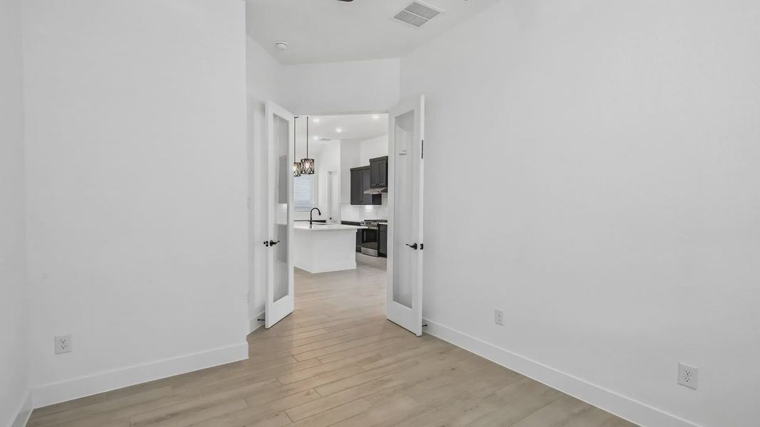 Spacious, unfurnished interior of a new home in Artavia, Conroe (Image 31).