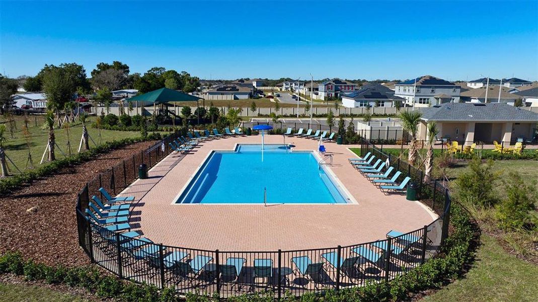 Community amenities in Lawson Dunes, Haines City (Image 25).