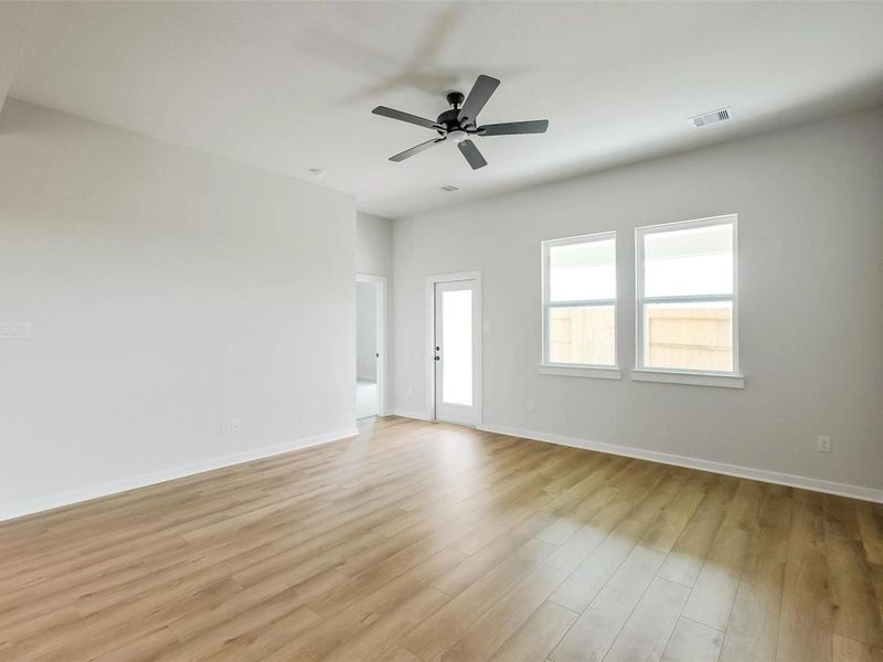 Spacious, unfurnished interior of a new home in Emberly, Beasley (Image 28).