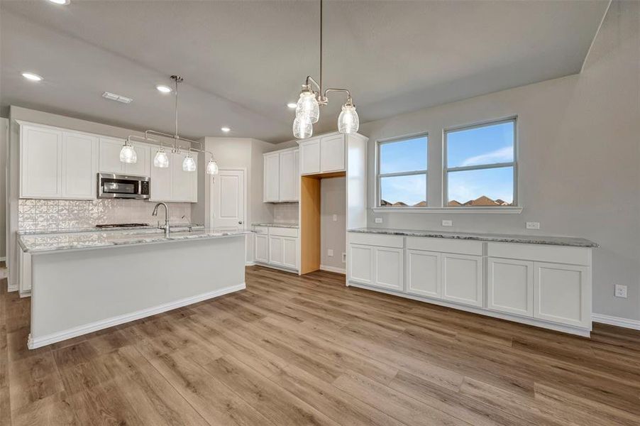 Furnished interior view inside a new home in Sagebrook, Argyle (Image 14).