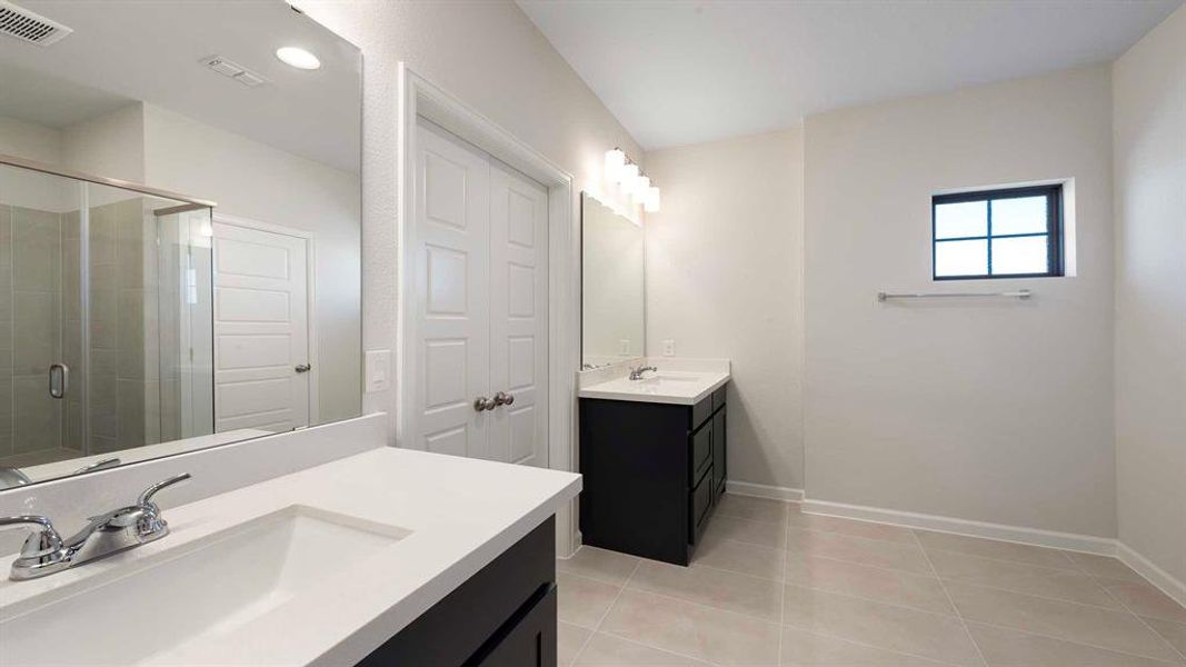 Furnished interior view inside a new home in Avondale, Fate (Image 5).