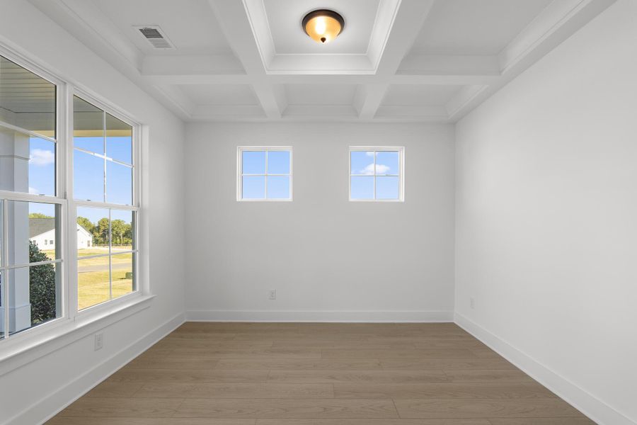 Spacious, unfurnished interior of a new home in Hancock Farms, Aiken (Image 19).