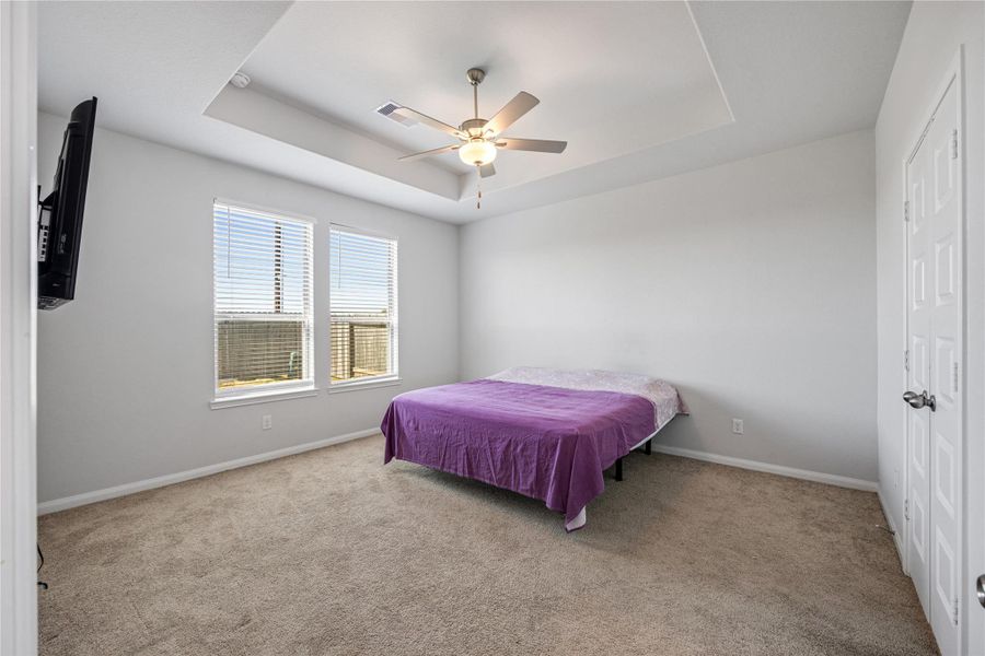 Furnished interior view inside a new home in , Texas City (Image 14).