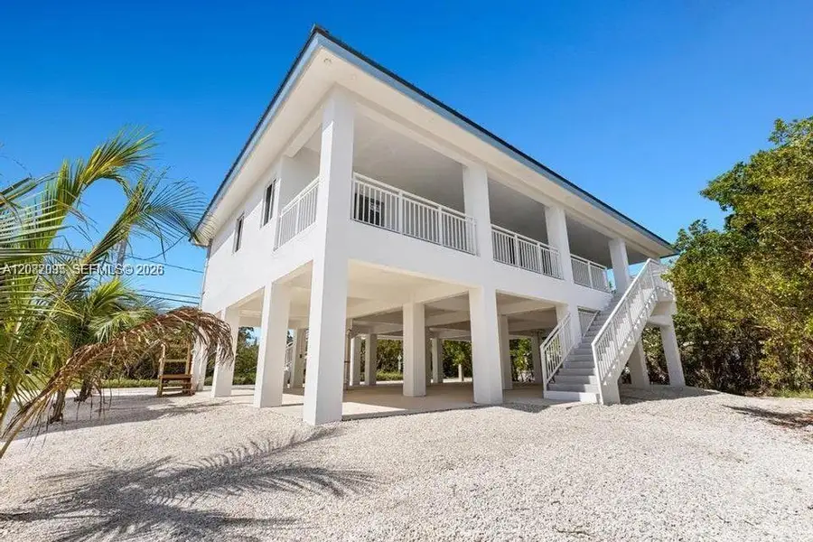 Exterior details and patio area of a home in , Big Pine Key (Image 14).