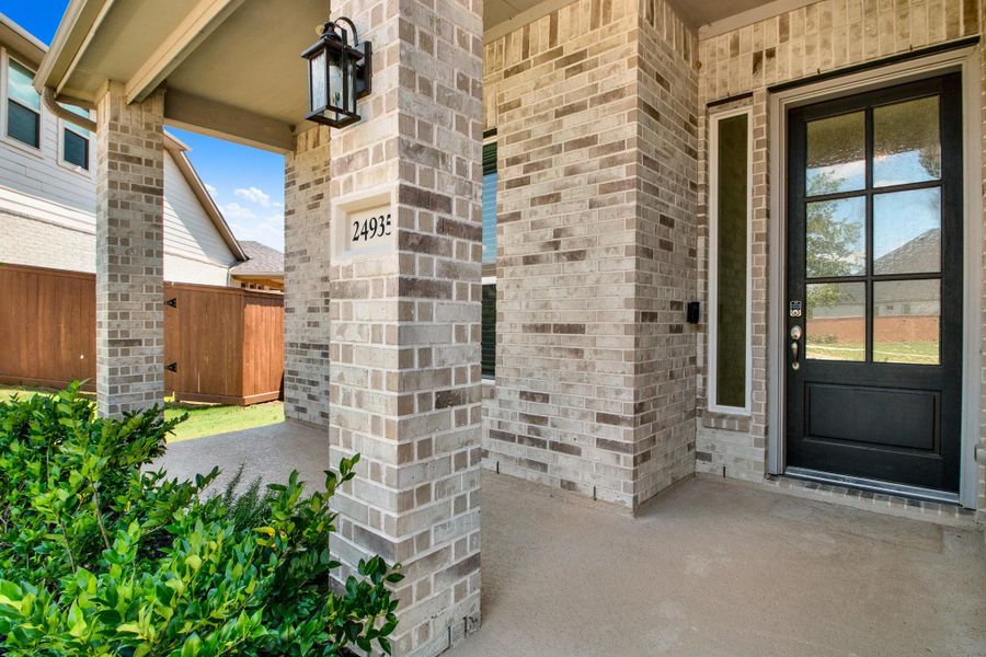 Exterior details and patio area of a home in , Katy (Image 3).