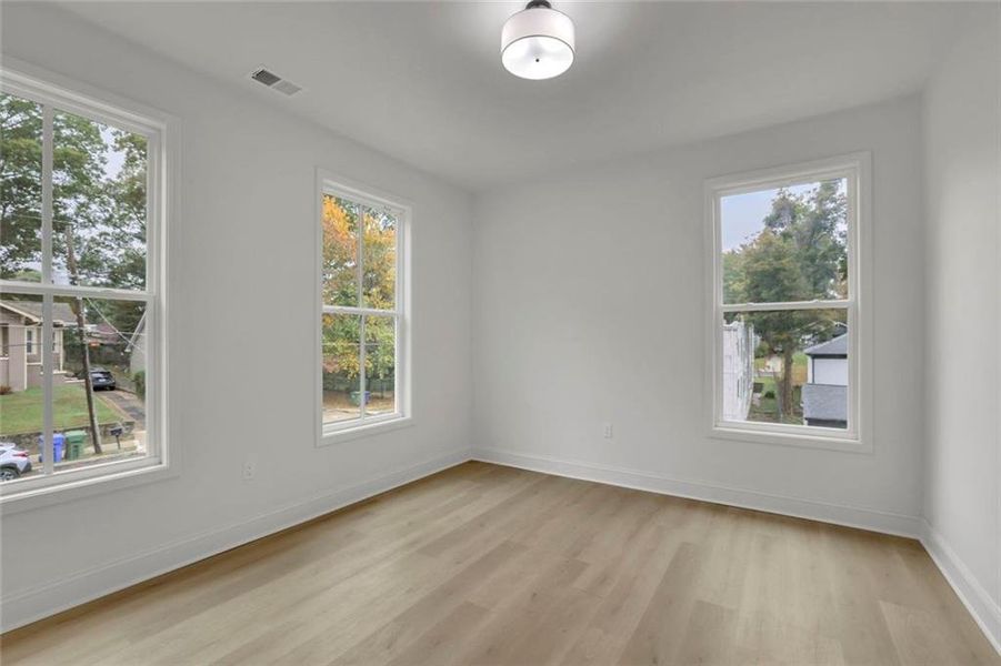Spacious, unfurnished interior of a new home in , Atlanta (Image 22).