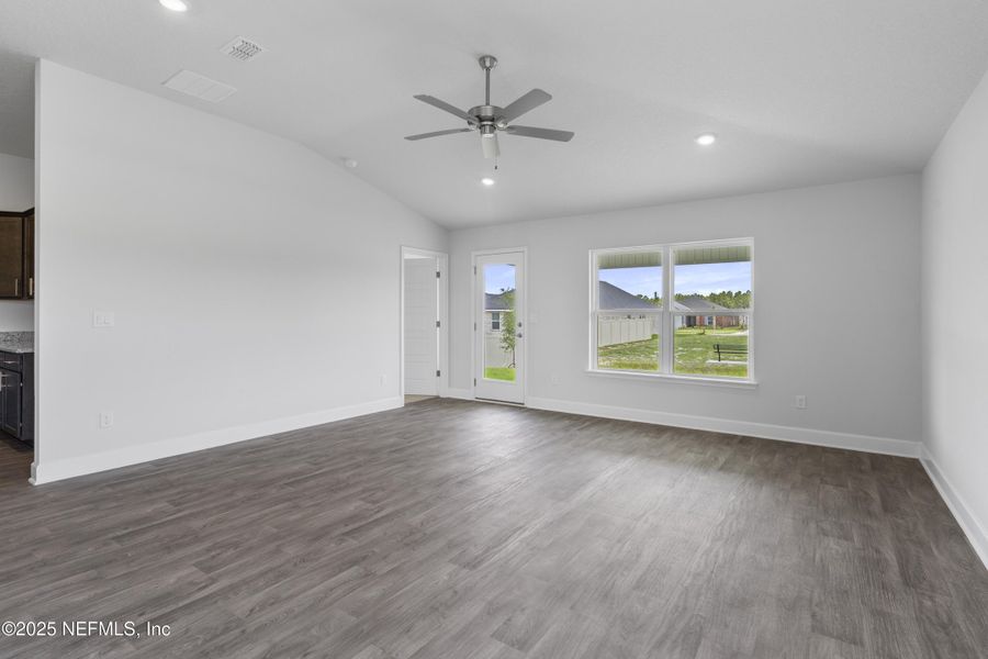 Spacious, unfurnished interior of a new home in Shadow Crest at Rolling Hills, Green Cove Springs (Image 14). Spacious, unfurnished interior of a new home in Shadow Crest at Rolling Hills, Green Cove Springs (Image 14).