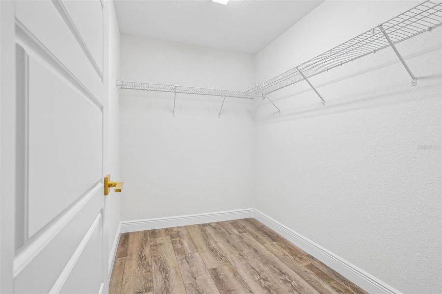 Spacious, unfurnished interior of a new home in , Ocala (Image 33).