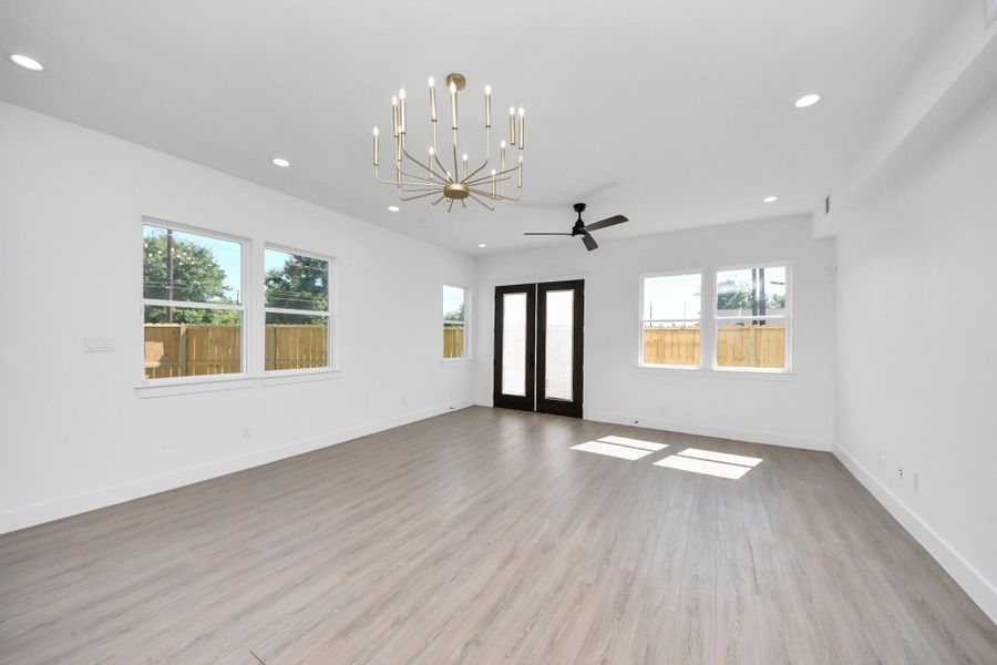 Spacious, unfurnished interior of a new home in , Houston (Image 35).