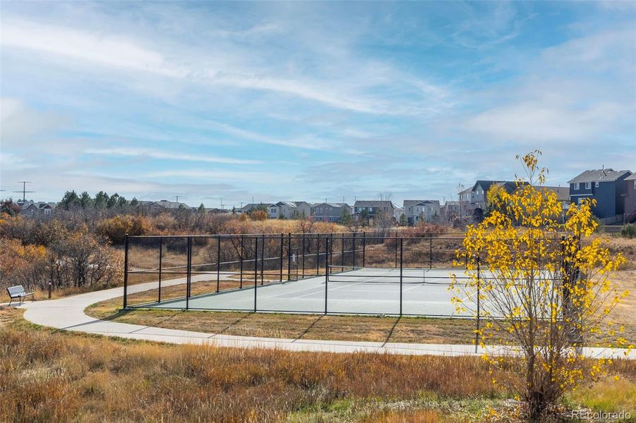 Community amenities in Terrain Oak Valley, Castle Rock (Image 14).