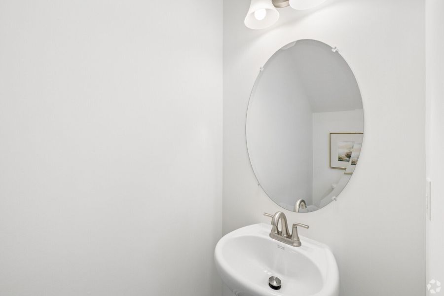 Powder Room in The Rutlege