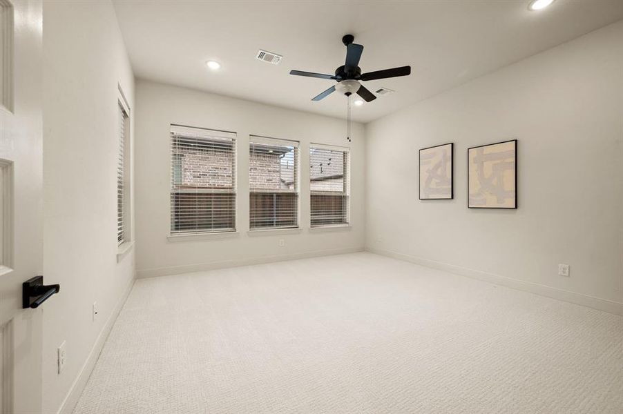 Spacious, unfurnished interior of a new home in Elements at Viridian - Garden Series, Arlington (Image 18).