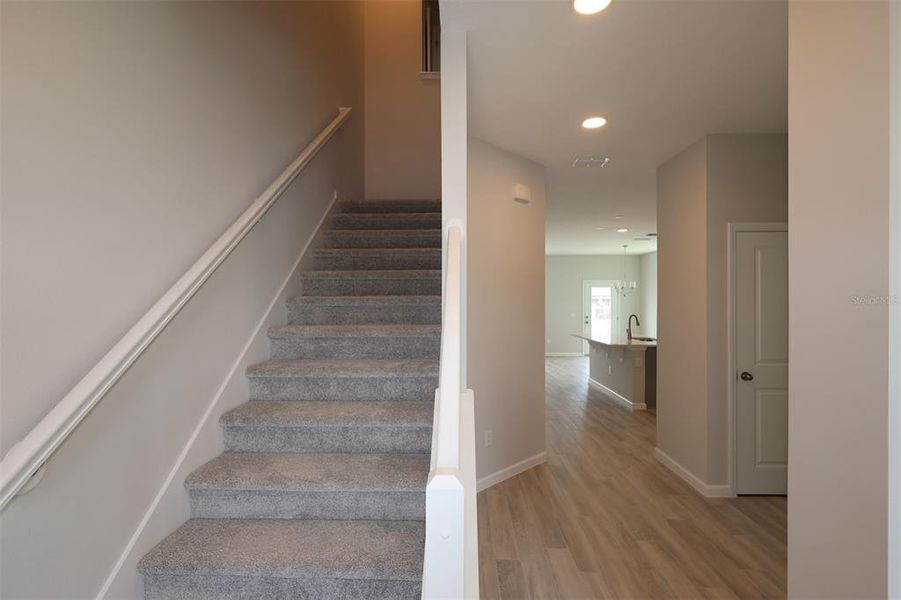 Spacious, unfurnished interior of a new home in Center Lake on the Park, St. Cloud (Image 22).