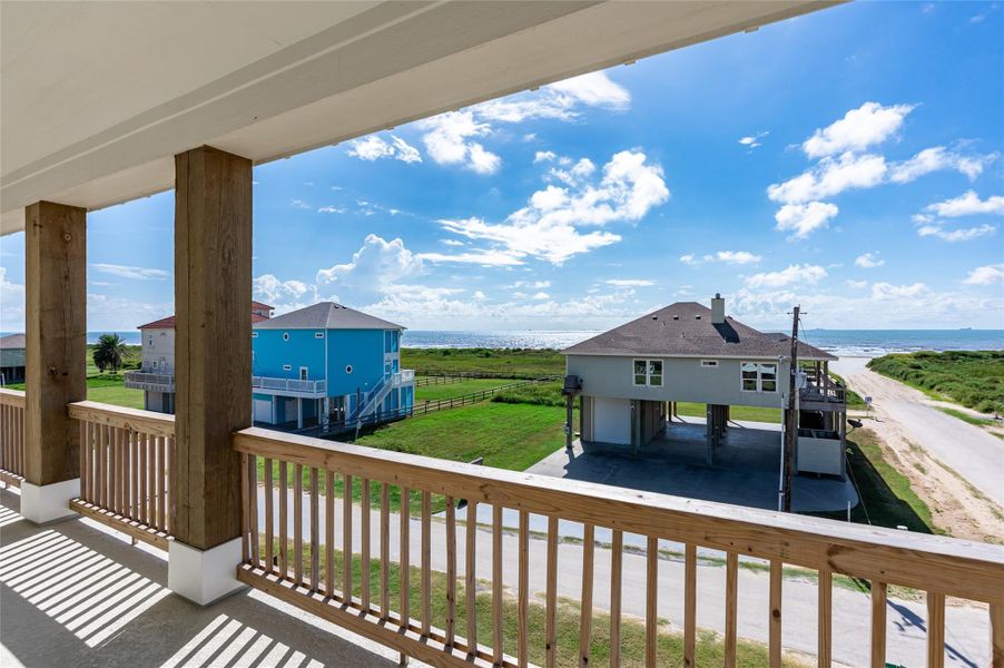 Exterior details and patio area of a home in , Bolivar Peninsula (Image 32).