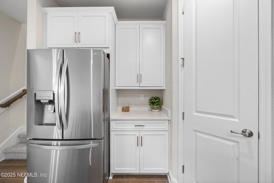 Furnished interior view inside a new home in , Jacksonville (Image 5).