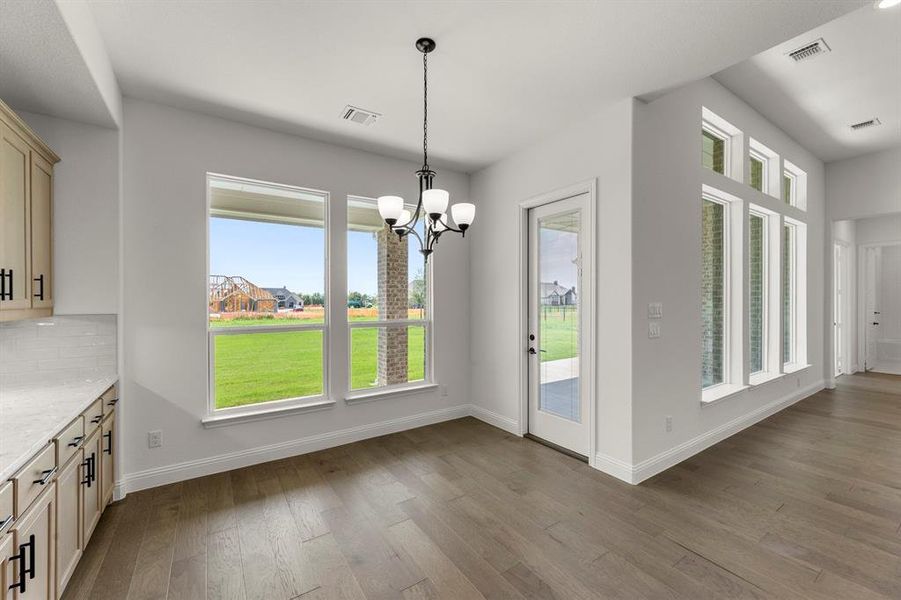 18. 335 Waterview - Dining (2)