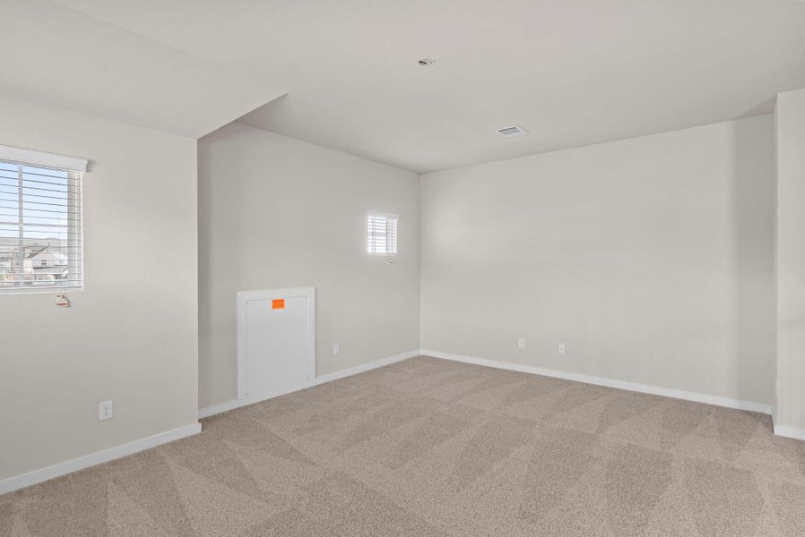 Spacious, unfurnished interior of a new home in Morton Creek Ranch, Katy (Image 25).