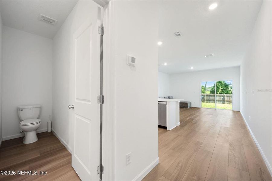 Spacious, unfurnished interior of a new home in , Orange Park (Image 19).