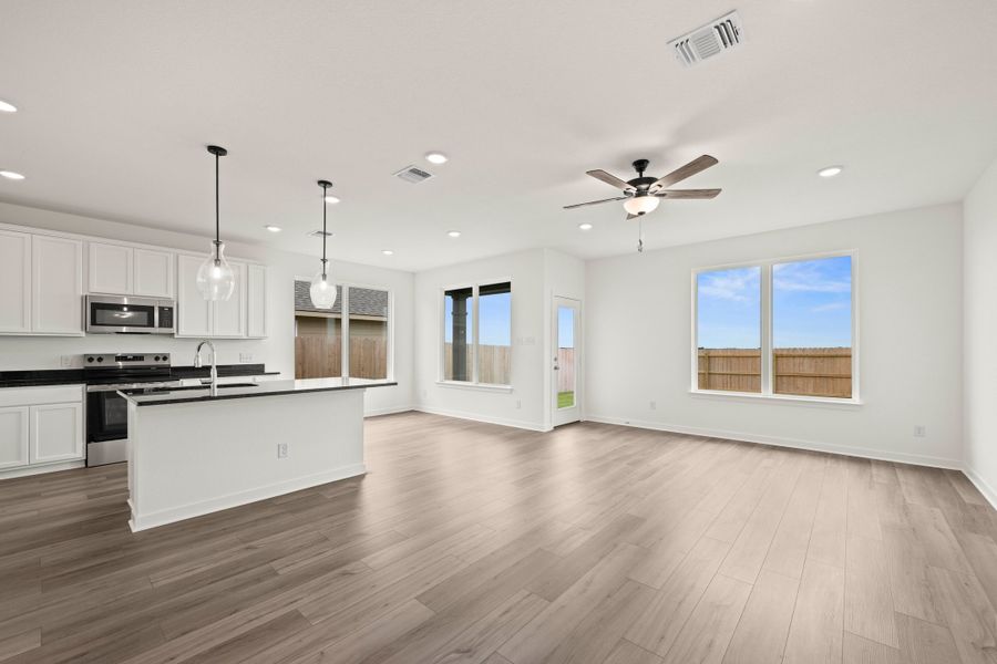 Spacious, unfurnished interior of a new home in Hartrick Ranch, Temple (Image 16). Spacious, unfurnished interior of a new home in Hartrick Ranch, Temple (Image 16).