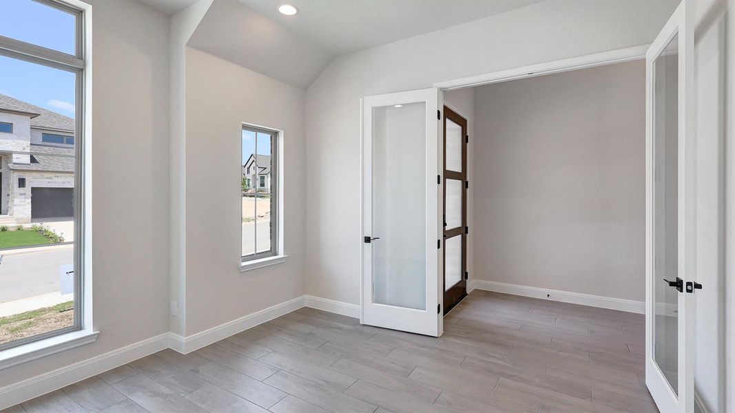 Spacious, unfurnished interior of a new home in Kallison Ranch, San Antonio (Image 14). Spacious, unfurnished interior of a new home in Kallison Ranch, San Antonio (Image 14).