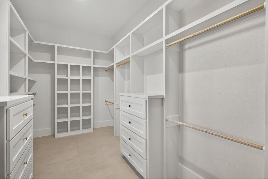 Spacious, unfurnished interior of a new home in , Horseshoe Bay (Image 22).