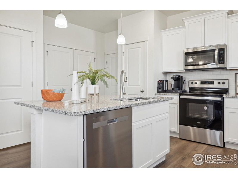 Furnished interior view inside a new home in Settlers Crossing, Commerce City (Image 10).