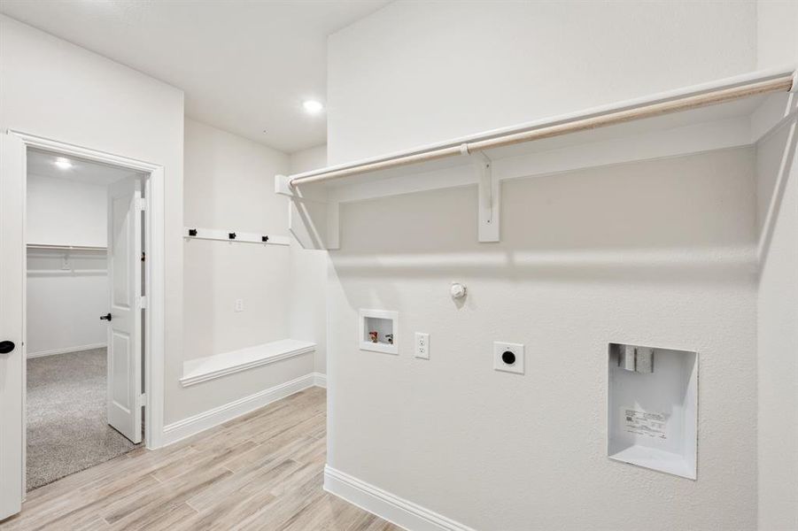 Spacious, unfurnished interior of a new home in Sonoma Verde, Rockwall (Image 38).