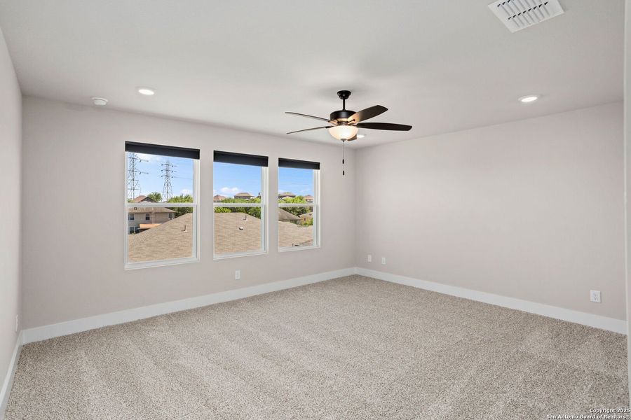Spacious, unfurnished interior of a new home in Skybrooke, Live Oak (Image 28).