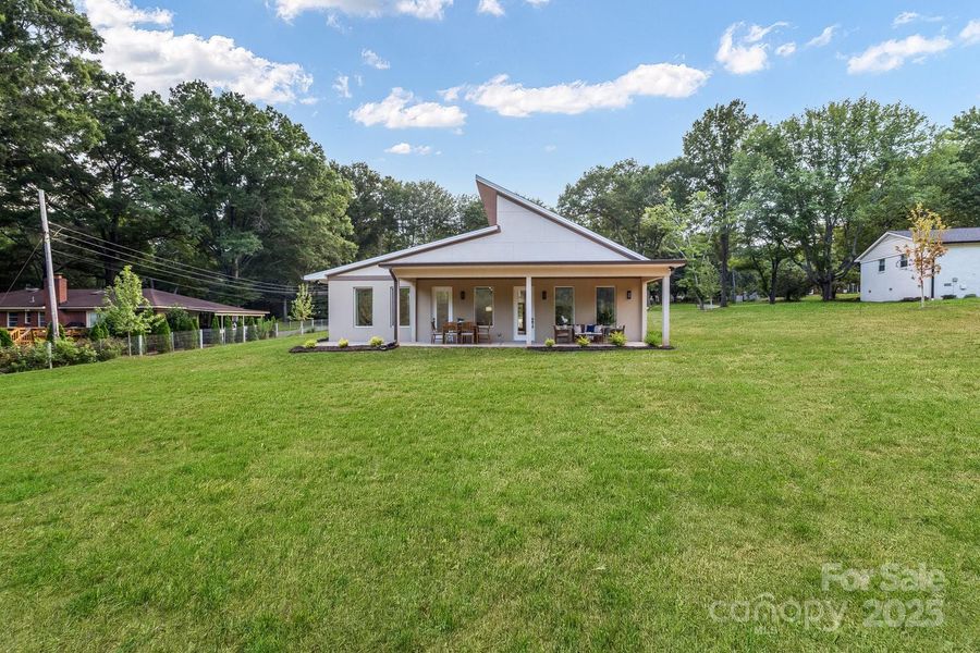 Rear elevation (grass enhanced)