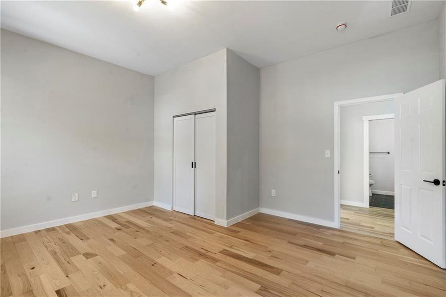 Spacious, unfurnished interior of a new home in , Atlanta (Image 22). Spacious, unfurnished interior of a new home in , Atlanta (Image 22).