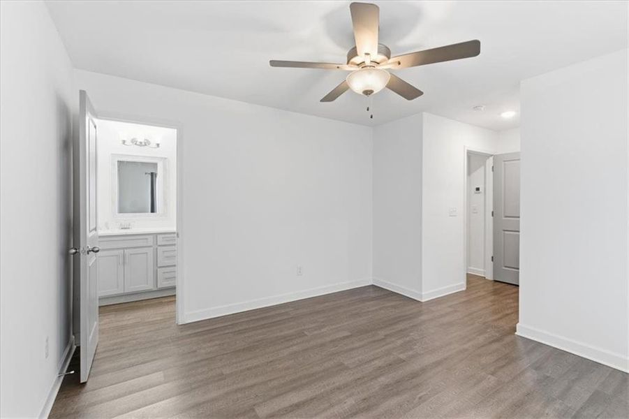 Spacious, unfurnished interior of a new home in , Rome (Image 17).