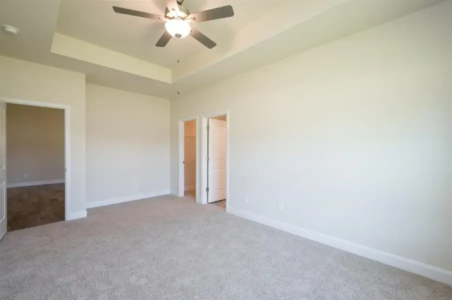 Representative unfurnished interior of a home built from the 1602-2 by Adams Homes in Ham Farm, La Grange (Image 21).