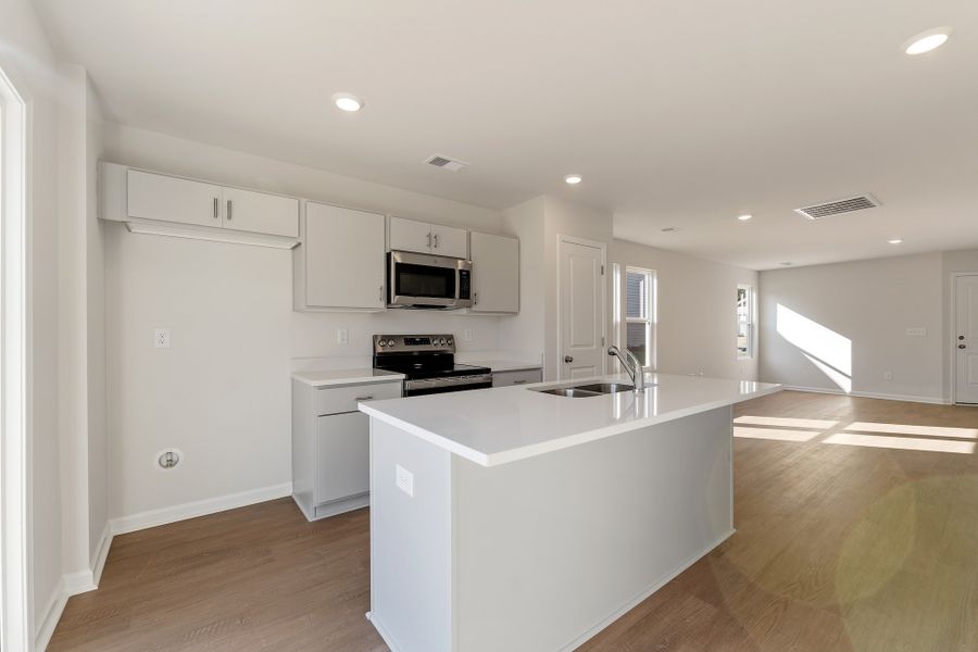 Furnished interior view inside a new home in Evergreen, Spartanburg (Image 4).